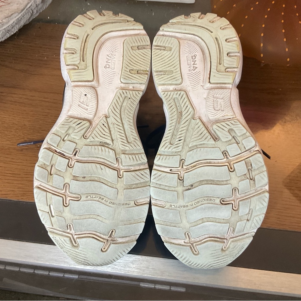 BROOKS WOMENS GHOST 15 RUNNING SHOES 7 - Picture 7 of 8